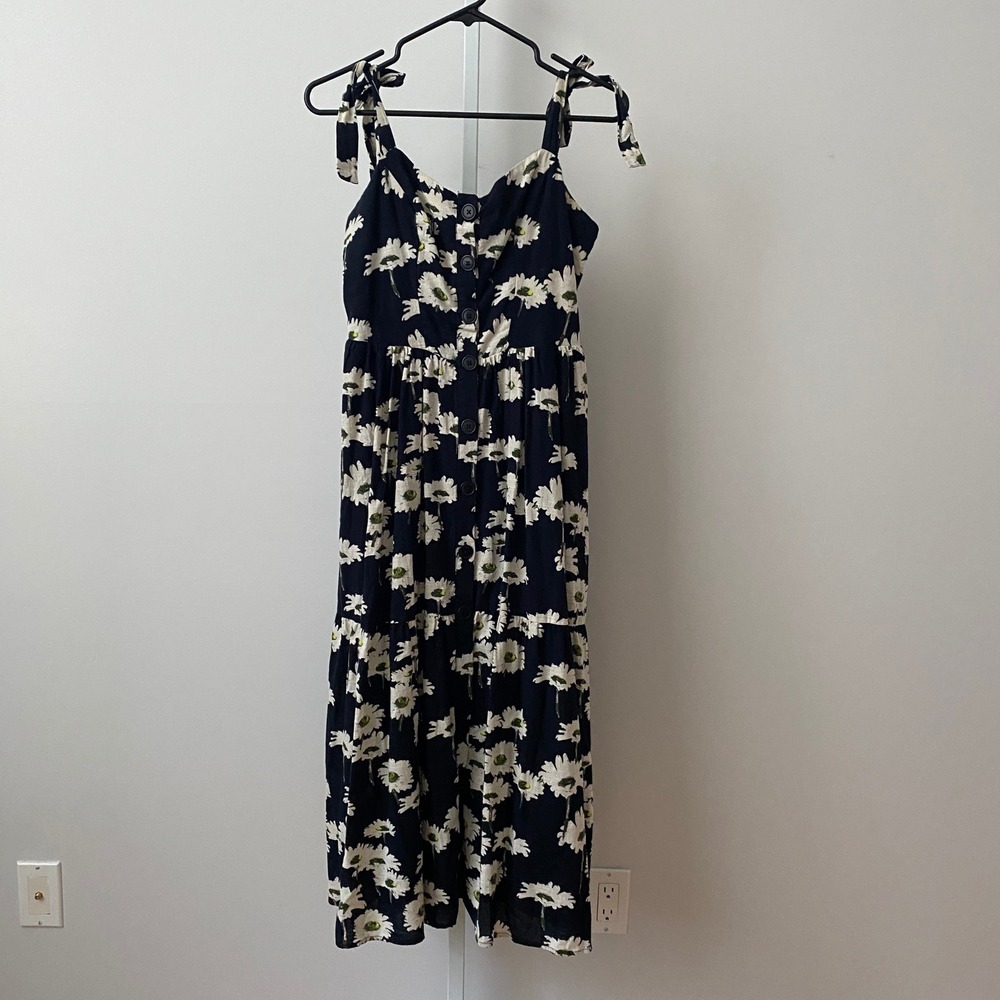 Urban Outfitters Boho Beachy Daisy Floral Tiered Button Midi Dress Medium Black